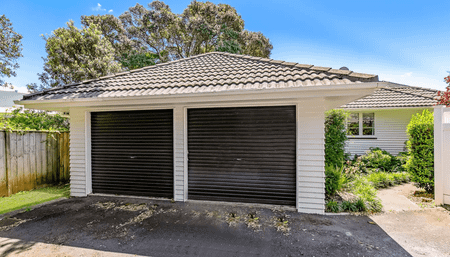 Family home in Double Grammar Zone - Photo 5