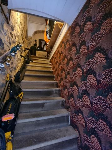 Location Appartement 5 pièces 70m² LES VANS 07140 - Photo 5