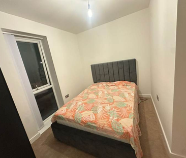 1 bedroom in a flat share to rent - Photo 4