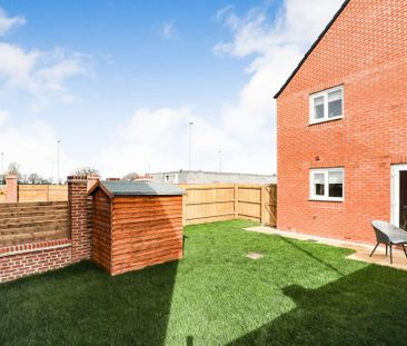 3 bedroom detached house to rent - Photo 4
