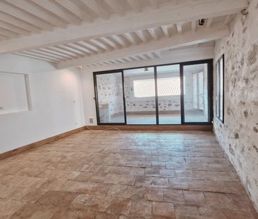 A LOUER APPARTEMENT TERRASSE RARE CENTRE LAPALME - Photo 1