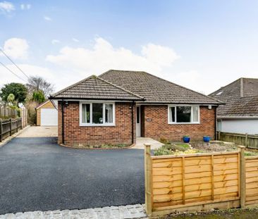 3 Bedroom Bungalow - Darvill Road, Ropley - Photo 1