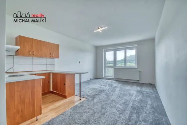 Pronájem bytu 1+kk s balkonem, 32 m - Фото 1