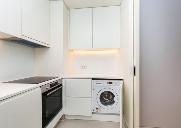 2 Bedroom Apartment with a view, Largo do Rato, Lisboa