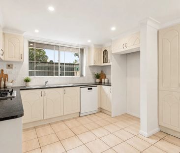 Two-Bedroom Townhouse with Lock-Up Garage and Private Courtyard - Photo 5