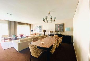 4 Bedroom Apartment with parking, Telheiras, Lisboa