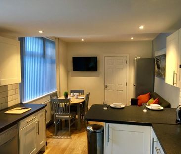 1 bedroom in a house share to rent - Photo 4