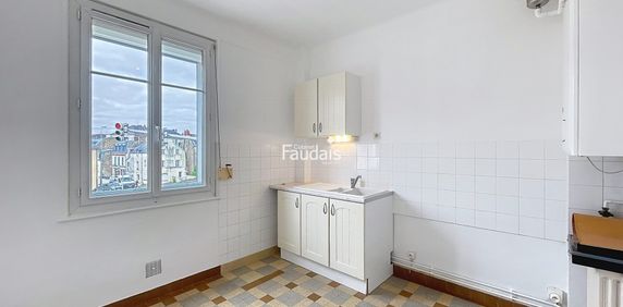 Location Appartement 2 pièces 48m² COUTANCES 50200 - Photo 2