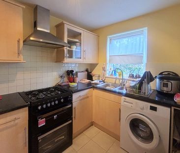 Silversmiths Way, Woking, Surrey, GU21 - Photo 6