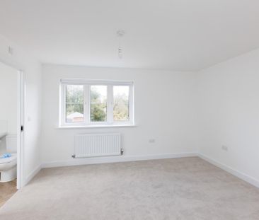 5 bedroom detached house to rent - Photo 3