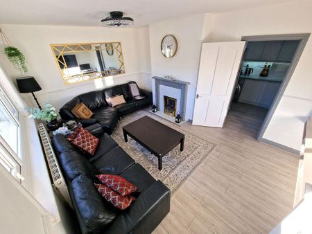 1 bedroom in a house share to rent - Photo 4