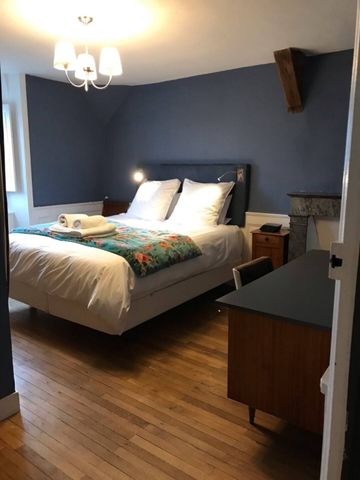 Charme et confort en plein centre - Photo 5