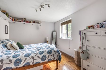 Searles Road, London, SE1 - Photo 2