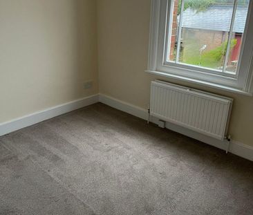 A charming one bedroom first floor flat situated in the centre of t... - Photo 1