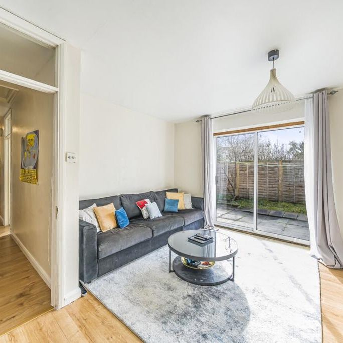 3 bedroom bungalow to rent - Photo 1