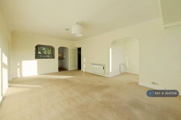 2 bedroom flat to rent - Photo 1