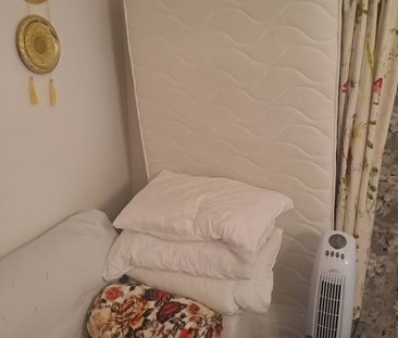 Room in a Shared Flat, Southcott House, E3 - Photo 3