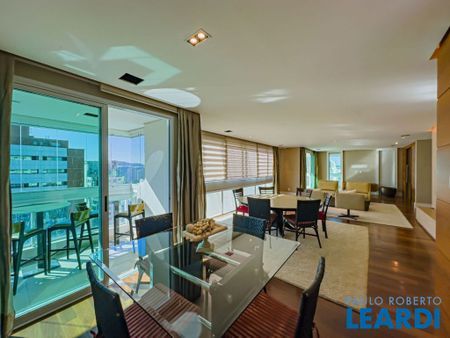 Duplex - Photo 4