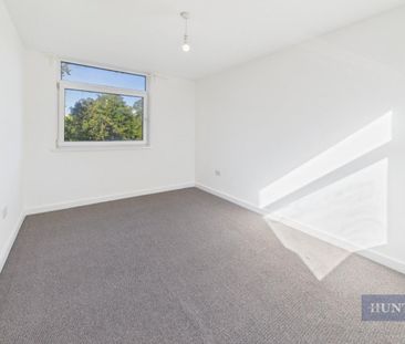 2 bedroom Flat To Let - Photo 5