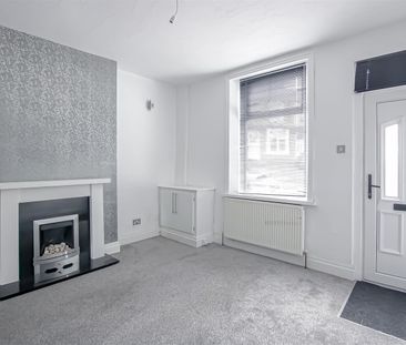 Wordsworth Street, Burnley - Photo 2