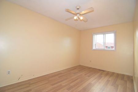 For Lease - 158 Toba Crescent, Brampton, Ontario - Photo 5