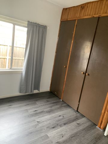 3 Bedroom Gem in Westend!! - Photo 3