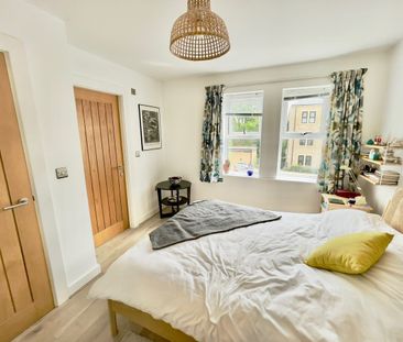 4 bedroom terraced house to rent - Photo 6