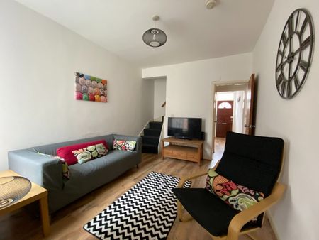 3 Bed Terraced House, Skipworth Street, LE2 - Photo 3