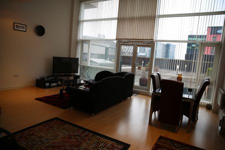 1 Bed Flat, The Quays, M50 - Photo 3