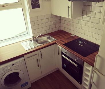 2 bedroom flat to rent - Photo 6