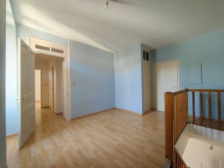 Location Appartement 2 pièces 58m² BAUME LES DAMES 25110 - Photo 2