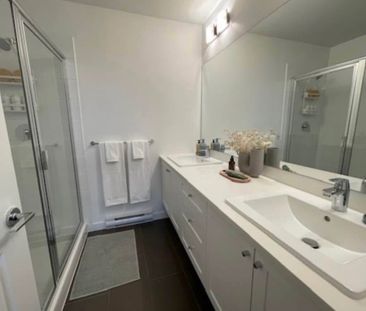 Unit 114- Beautifully Designed/ 2 Bedrooms Plus Den Condo at The Grove - Photo 5