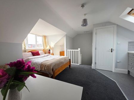 1 bedroom in a house share to rent - Photo 4