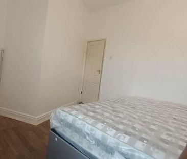 Room in a Shared House, Norway Street, M6 - Photo 3