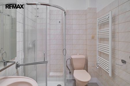 Pronájem bytu 2+1 77 m², Palackého 719, Praha - Photo 3