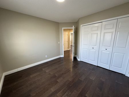 283 Coventry Circle Northeast, Calgary - Photo 4