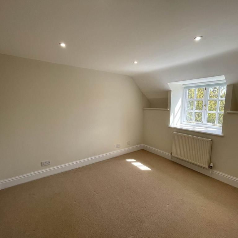 2 bedroom semi-detached house to rent - Photo 1