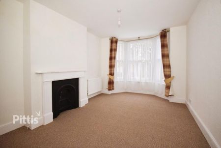 3 bedroom semi-detached house to rent - Photo 3