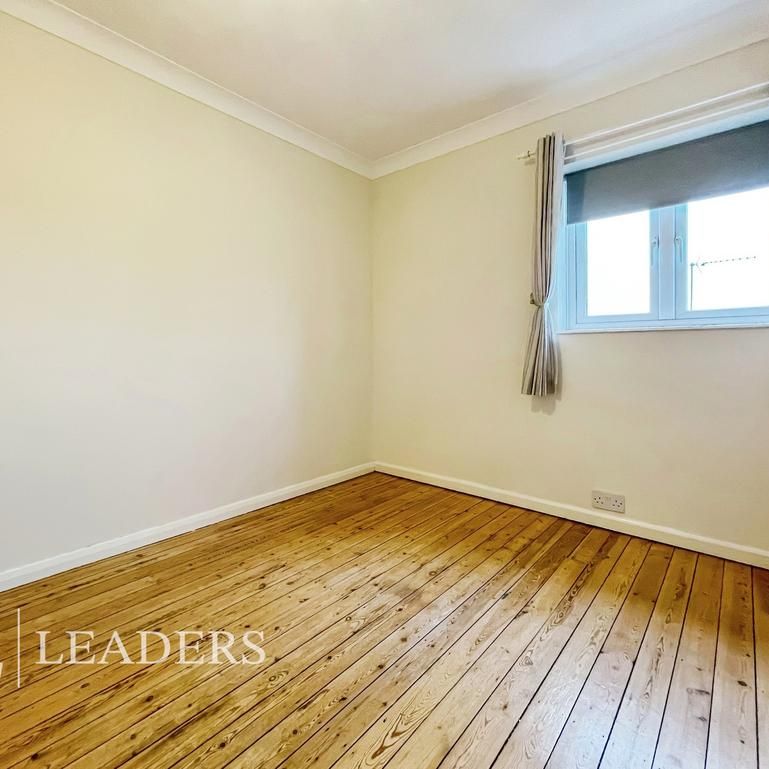 4 bedroom detached house to rent - Photo 1