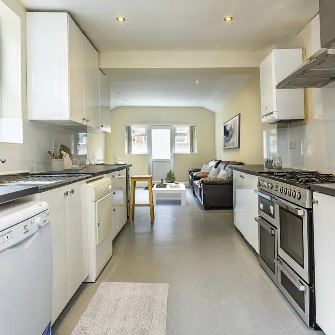 7 bedroom house to rent - Photo 1