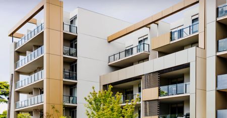 2 Bedroom 2 Bathrooms - Photo 2