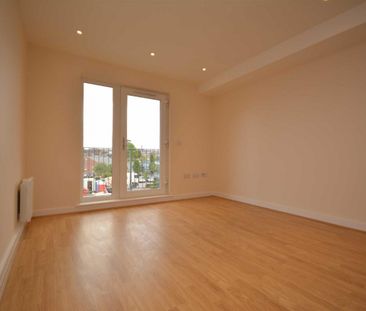2 bed Apartment for Rent - Photo 5