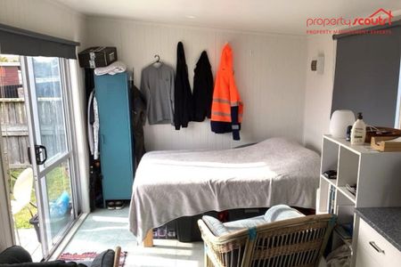 There are 2 of these available (side by side) $370pw each - Photo 3