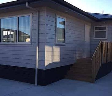 3-bedroom home available in central Whakatane! - Photo 5