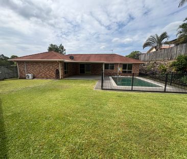 POOL + SOLAR!!!! Perfect for the Summer and your power bills!!! - Photo 1