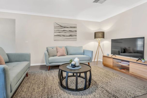 Light, Space, and Style in Perfect Harmony - Photo 1