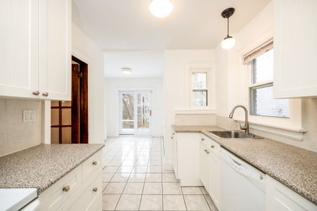 For Lease - 88 Manor Road, Toronto, Ontario - Photo 5