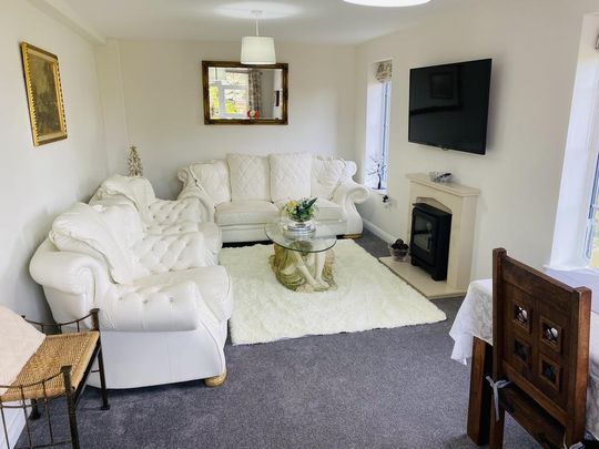 2 bedroom house to rent - Photo 1