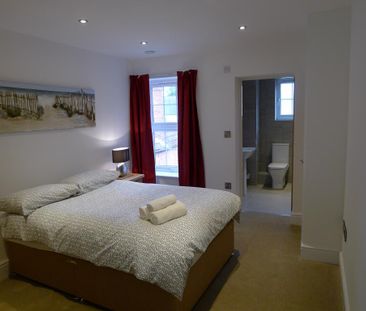 1 bedroom serviced apartment to rent - Photo 4