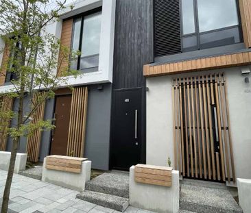 Central City living at it's best - Photo 4